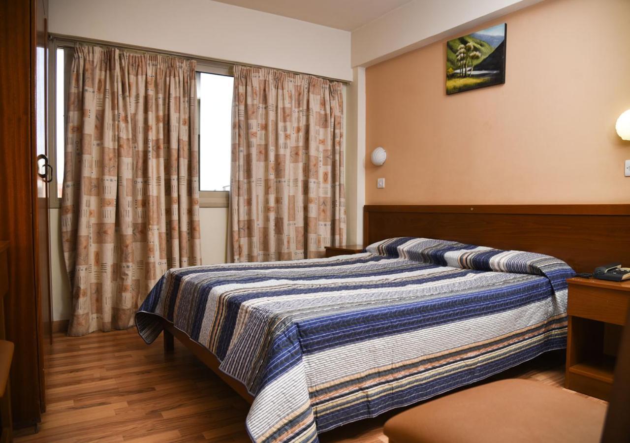 Elysso Hotel Larnaca Exterior photo