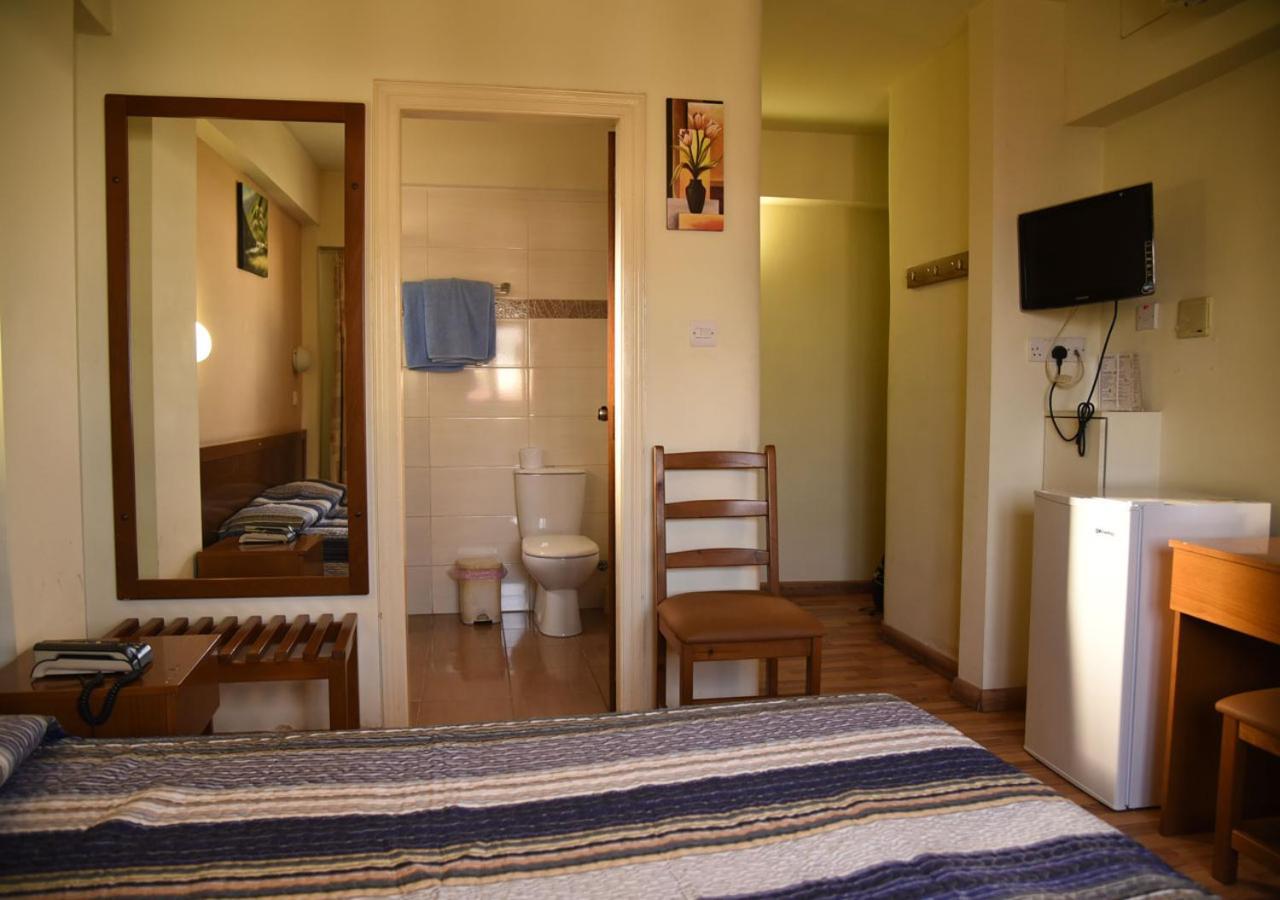 Elysso Hotel Larnaca Exterior photo