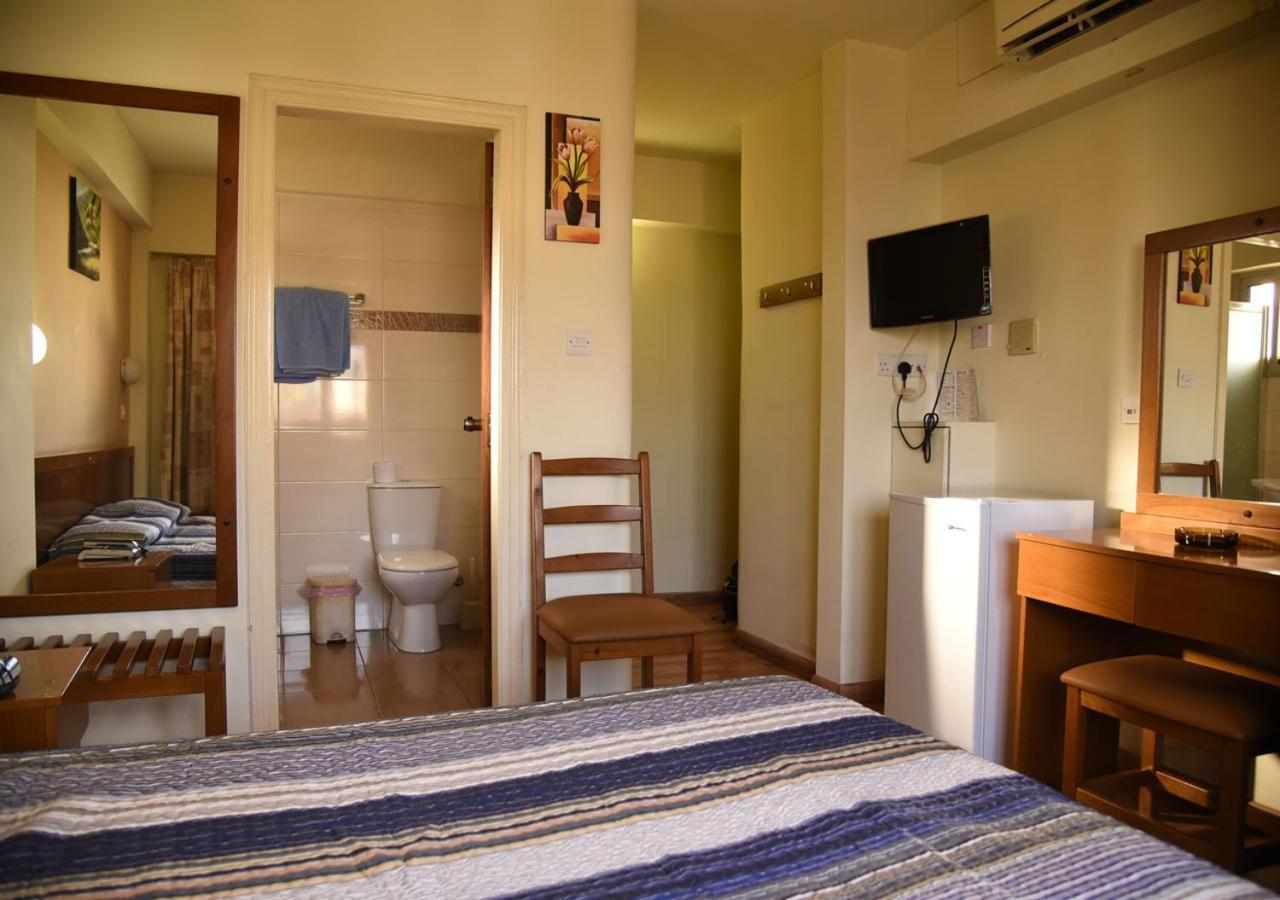 Elysso Hotel Larnaca Exterior photo