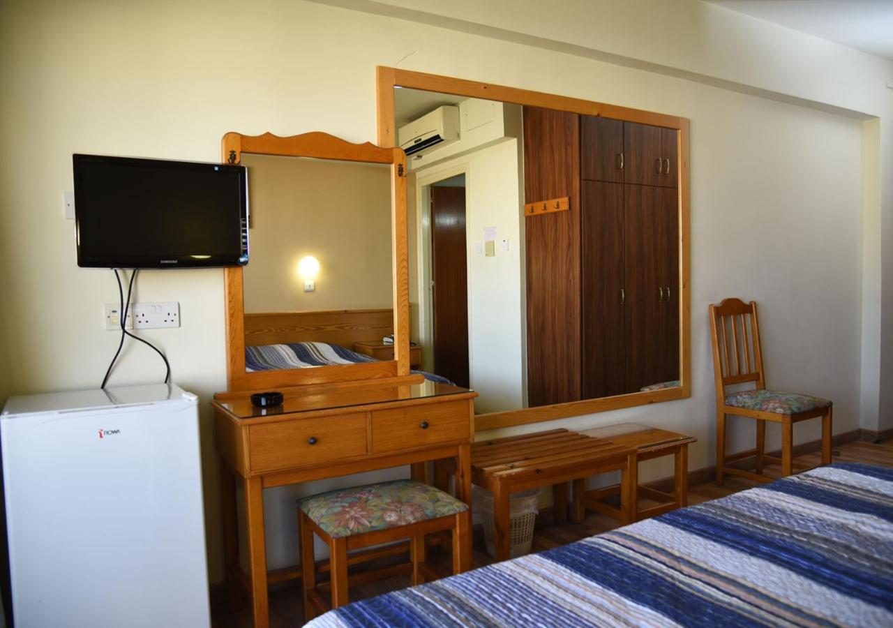 Elysso Hotel Larnaca Exterior photo